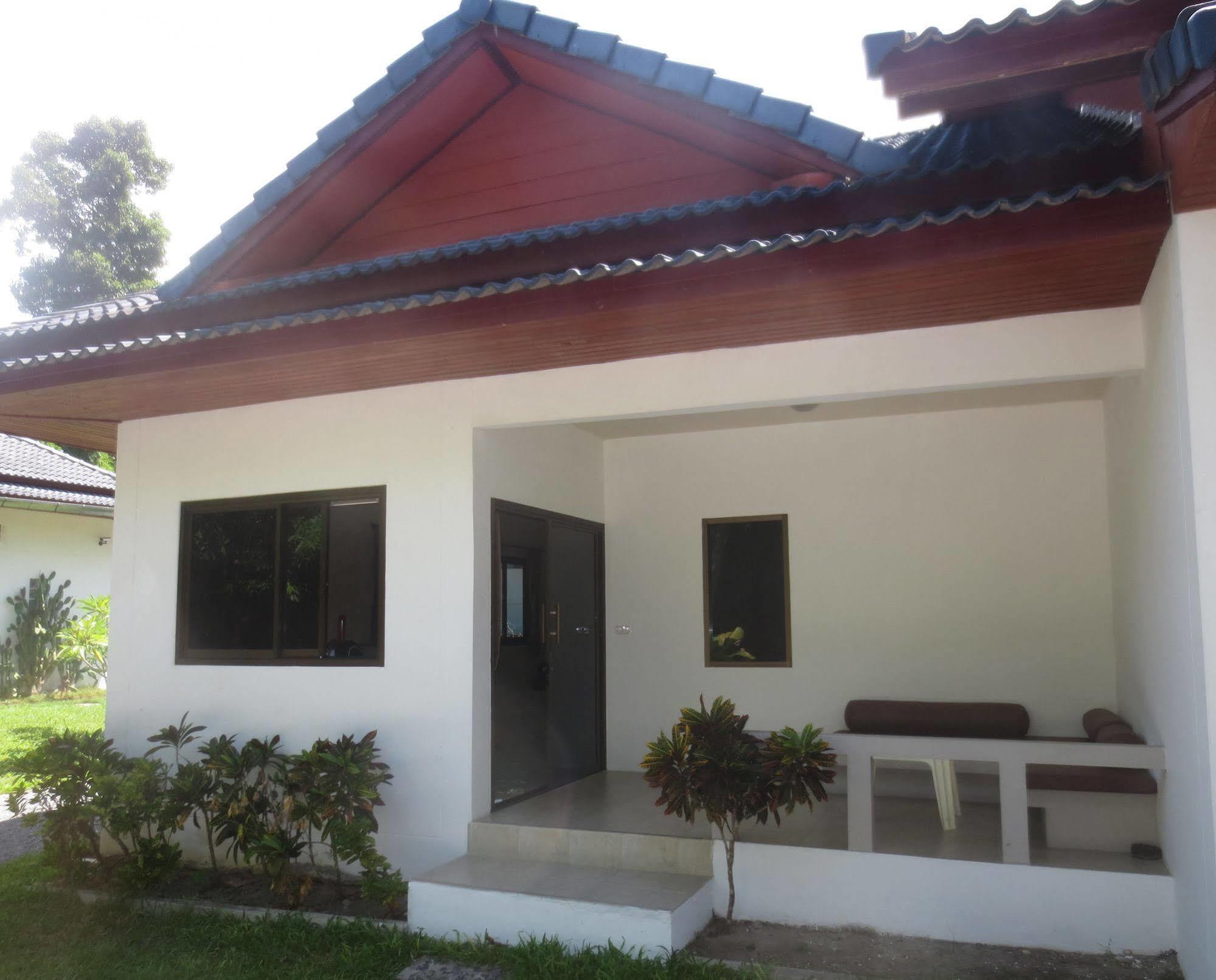 Berghof Samui 3*